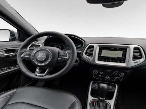 Used 2021 Jeep Compass Latitude w/ Sun and Sound Group FWD image 19