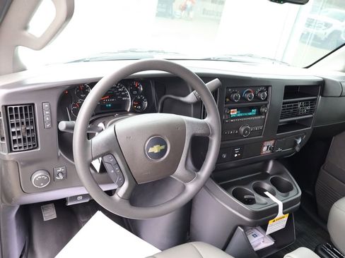 New 2026 Chevrolet Express 2500 w/ Enhanced Convenience Package RWD image 19
