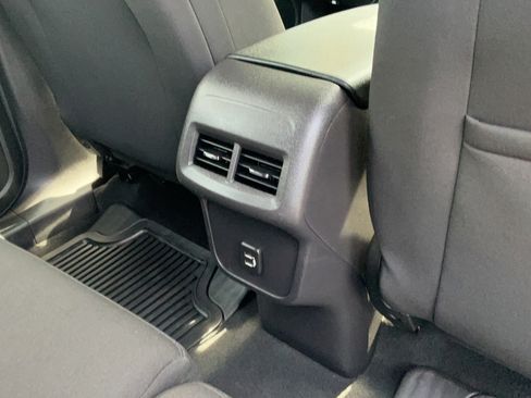 Certified 2024 Chevrolet Equinox LS FWD image 22