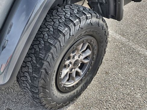 Used 2022 Jeep Gladiator Mojave w/ LED Lighting Group image 10