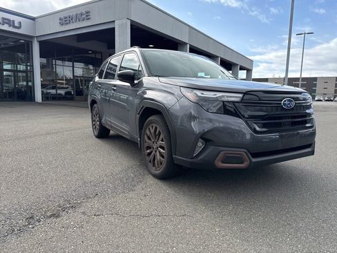 Used 2025 Subaru Forester Sport image 4