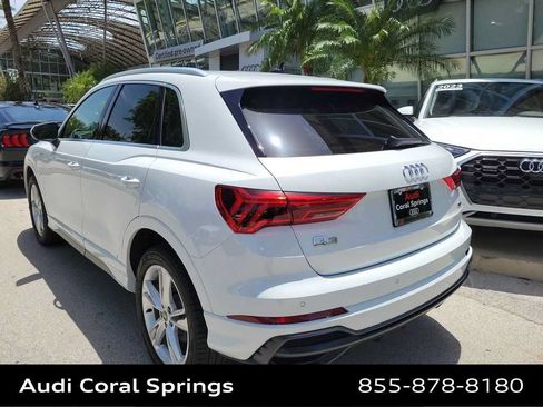 Used 2022 Audi Q3 2.0T Premium w/ Convenience Package AWD/4WD image 4