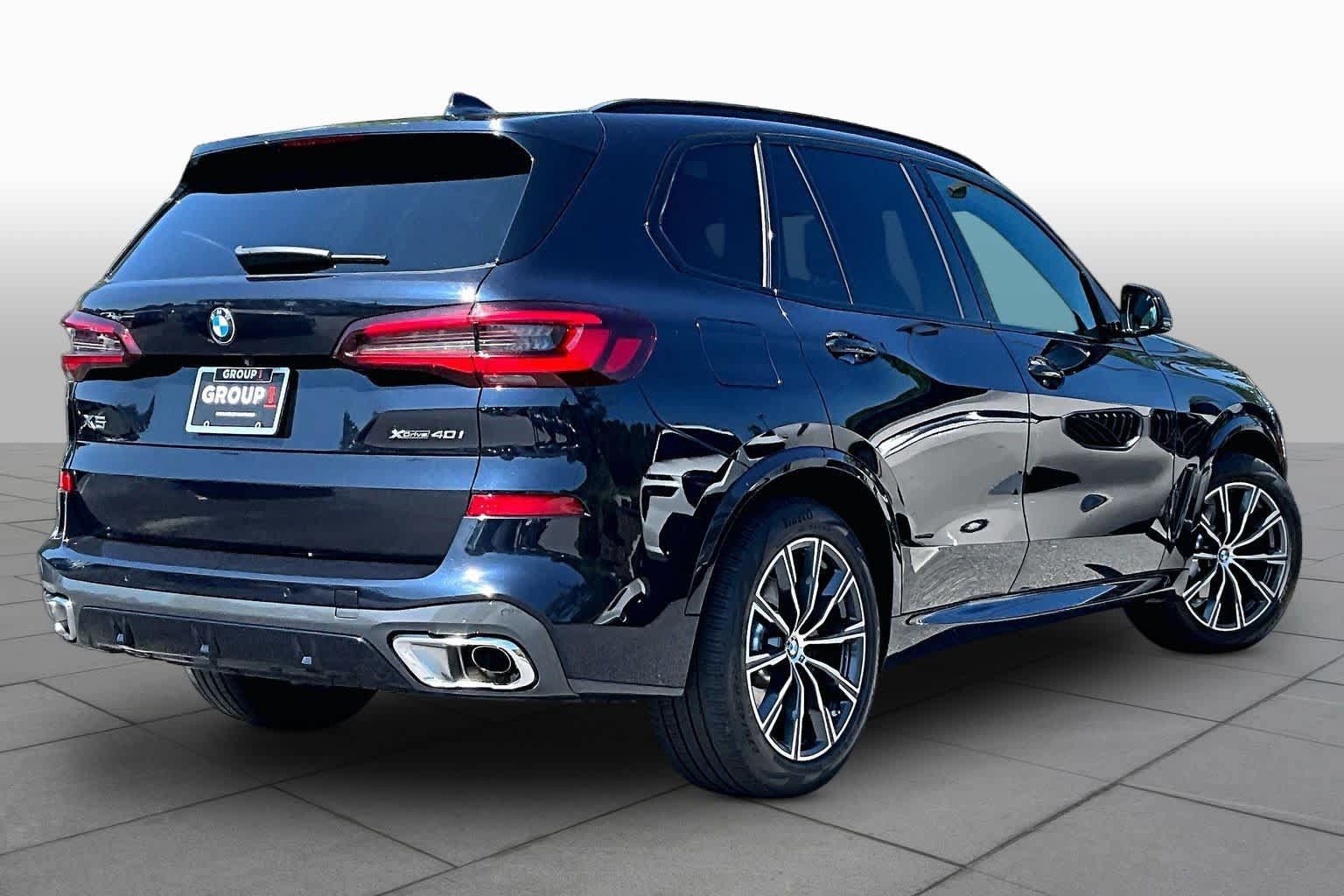 Used 2023 BMW X5 xDrive40i w/ M Sport Package AWD/4WD image 13