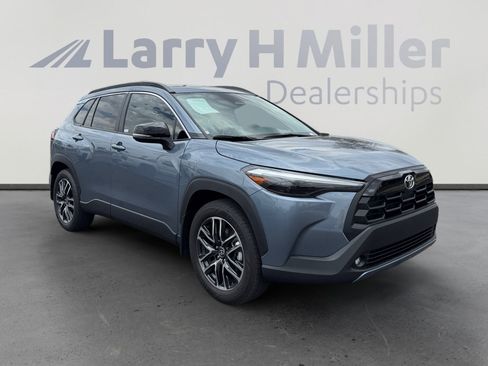 Certified 2026 Toyota Corolla Cross XLE FWD image 7