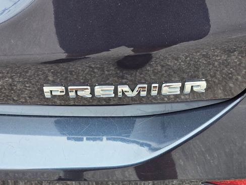 Certified 2019 Chevrolet Equinox Premier image 14