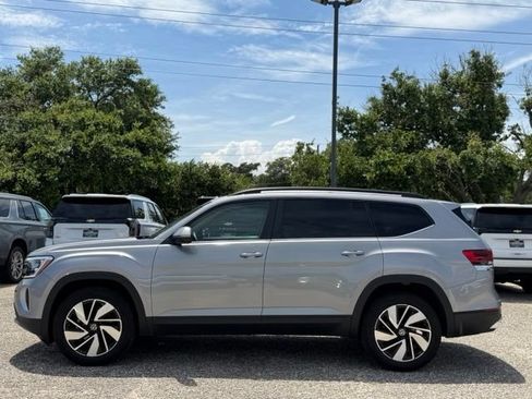 Used 2025 Volkswagen Atlas SE AWD/4WD image 7