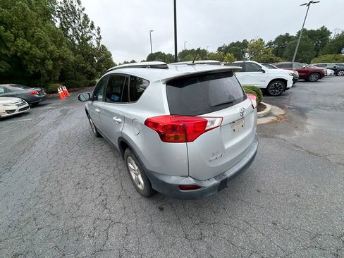 Used 2013 Toyota RAV4 XLE FWD image 5