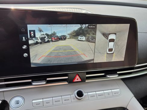 Used 2024 Hyundai Elantra Limited FWD image 23