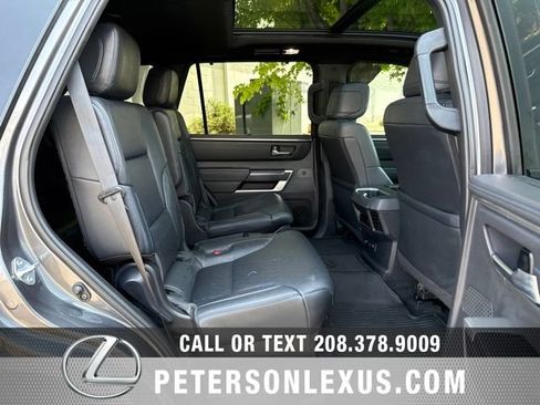 Used 2024 Toyota Sequoia Platinum AWD/4WD image 21