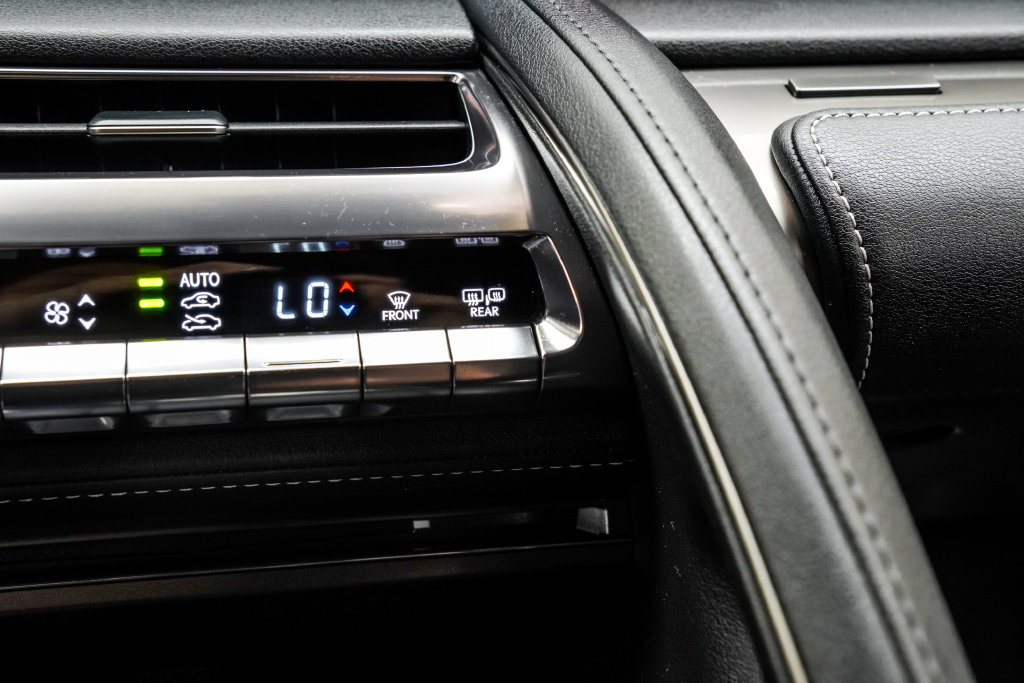 Used 2021 Lexus LC 500 Convertible w/ Touring Package RWD image 23
