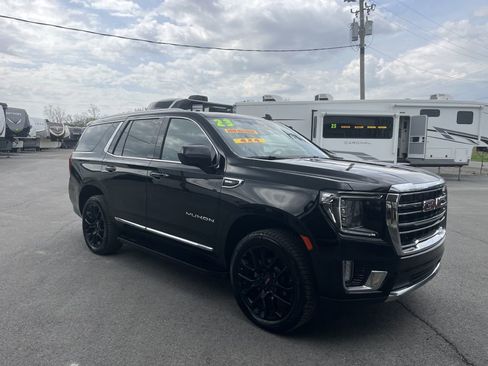 Used 2023 GMC Yukon SLT w/ Max Trailering Package AWD/4WD image 2