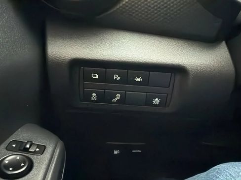 Used 2023 Nissan Kicks S image 15