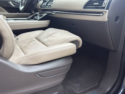 Used 2022 Lincoln Navigator L Reserve RWD image 27
