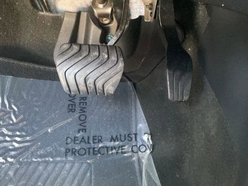 Used 2018 Nissan Rogue SV FWD image 21