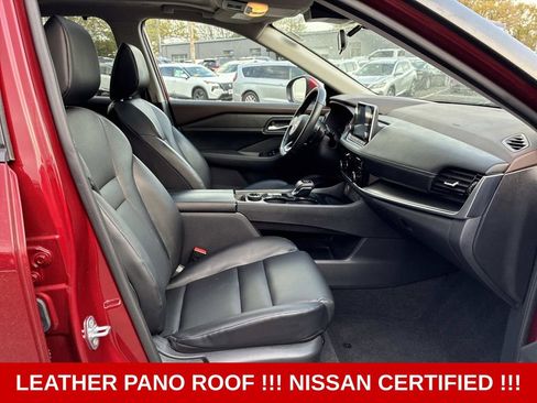 Certified 2022 Nissan Rogue SV w/ SV Premium Package AWD/4WD image 9