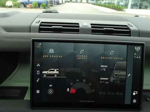 Used 2023 Land Rover Defender 110 75th Limited Edition image 24