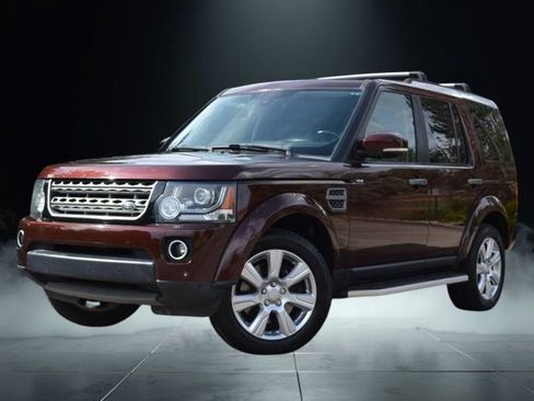 Used 2016 Land Rover LR4 HSE AWD/4WD image 2