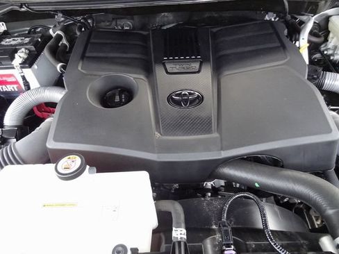 Used 2024 Toyota Tundra SR5 w/ SR5 Convenience Package AWD/4WD image 38