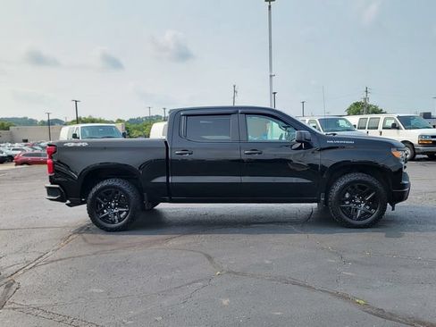 Certified 2023 Chevrolet Silverado 1500 Custom AWD/4WD image 5