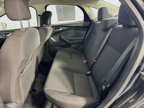 Used 2016 Ford Focus SE w/ SE Sport Package FWD image 31