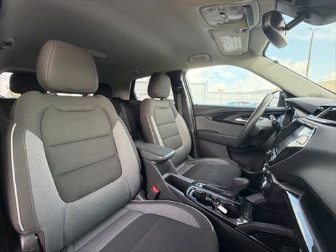 Used 2023 Chevrolet TrailBlazer LT w/ Convenience Package AWD/4WD image 11