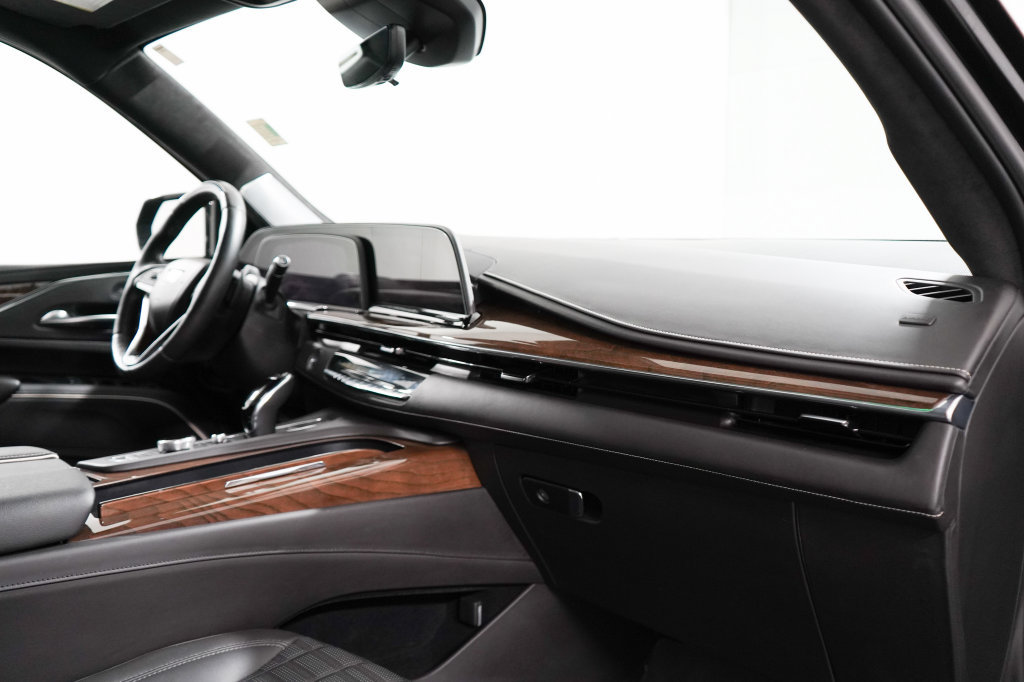 Used 2023 Cadillac Escalade Premium Luxury Platinum w/ LPO, Floor Liner Package AWD/4WD image 25