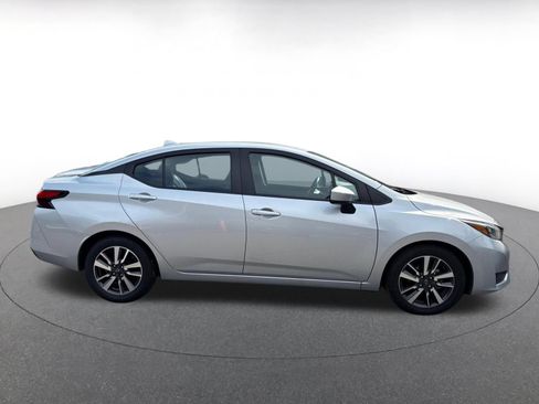 Used 2025 Nissan Versa SV FWD image 12