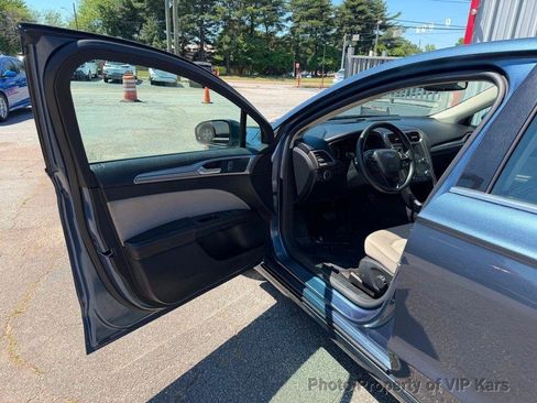 Used 2019 Ford Fusion S FWD image 9