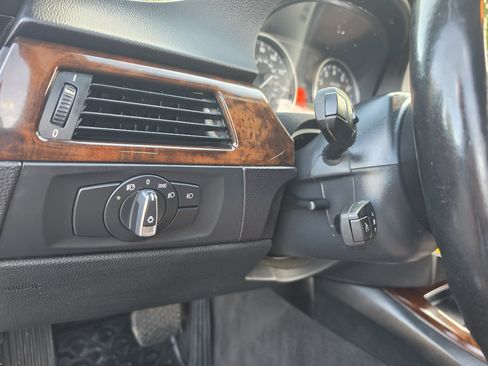 Used 2012 BMW 335i Convertible RWD image 31