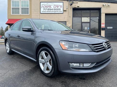 Used 2015 Volkswagen Passat 1.8T Limited Edition image 1
