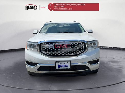 Used 2019 GMC Acadia Denali w/ Technology Package AWD/4WD image 2
