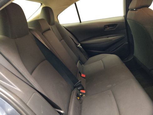 Used 2022 Toyota Corolla LE image 19