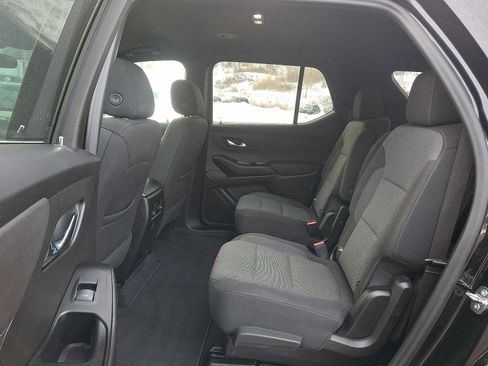 Used 2023 Chevrolet Traverse LT image 10