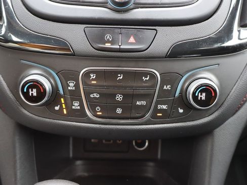 Used 2023 Chevrolet Equinox RS FWD image 12