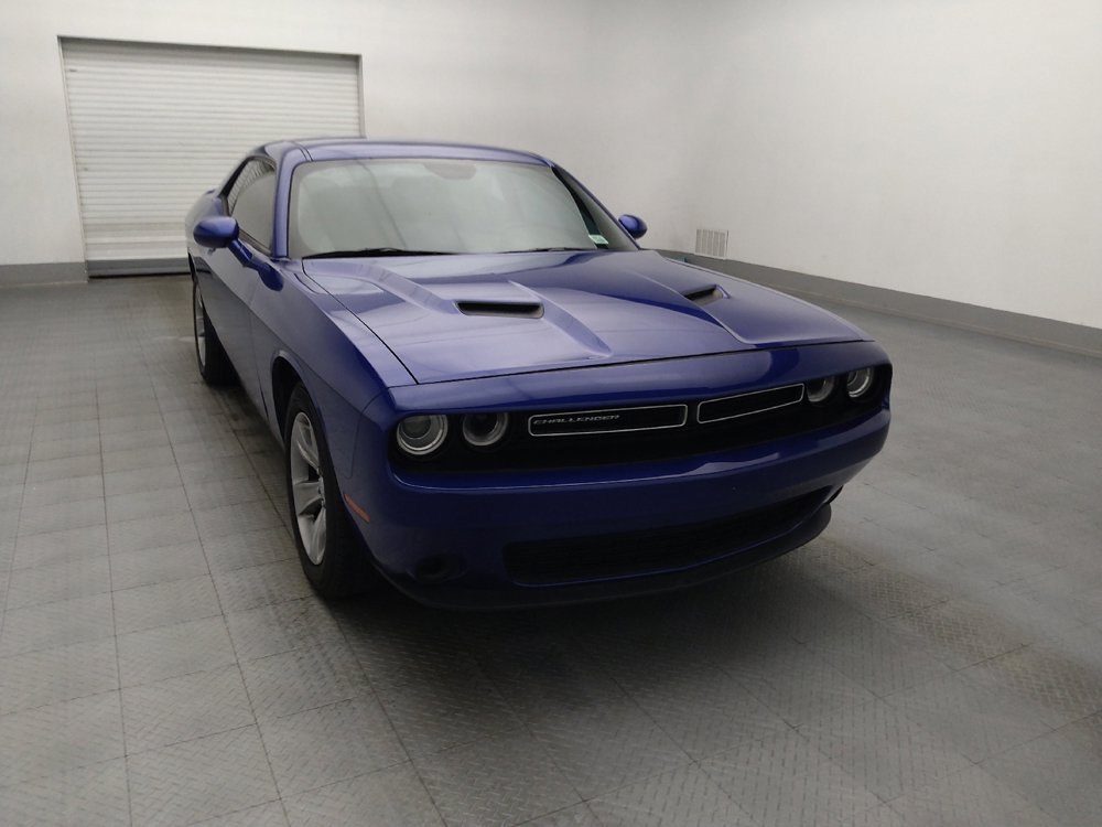 Used 2018 Dodge Challenger SXT RWD image 14