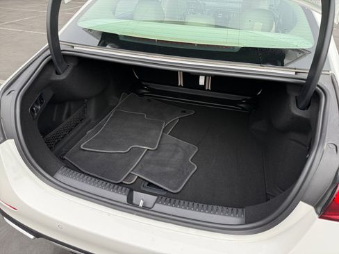 Used 2025 Mercedes-Benz E 350 Sedan image 20