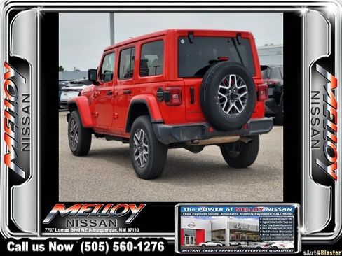 Used 2025 Jeep Wrangler Unlimited Sahara AWD/4WD image 6