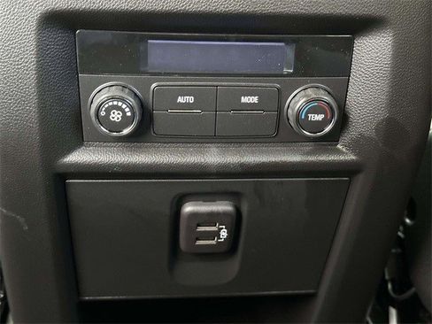 Certified 2023 Chevrolet Traverse LT image 17