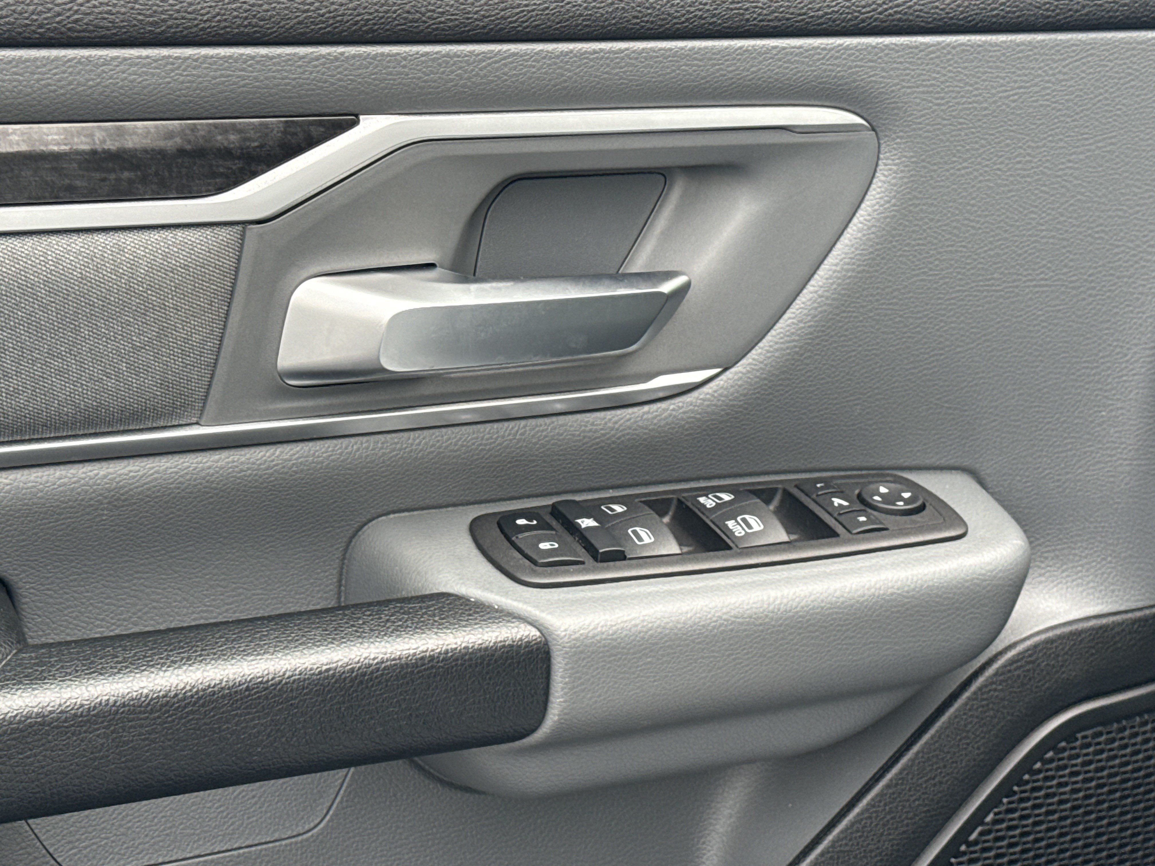 Used 2023 RAM 1500 Big Horn AWD/4WD image 14