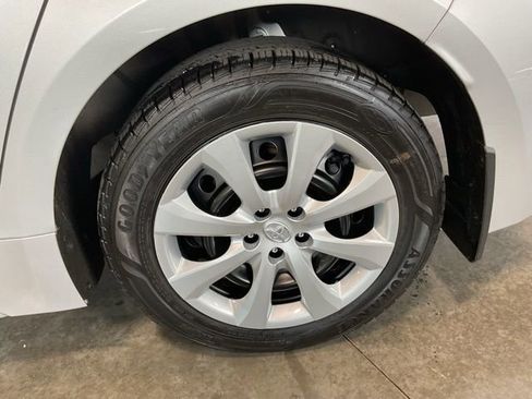 Used 2023 Toyota Corolla LE FWD image 7