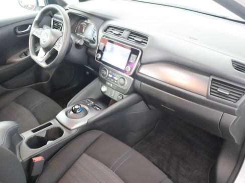 Used 2025 Nissan Leaf S FWD image 47
