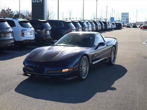 Used 2001 Chevrolet Corvette Coupe w/ Preferred Equipment Group2 image 3