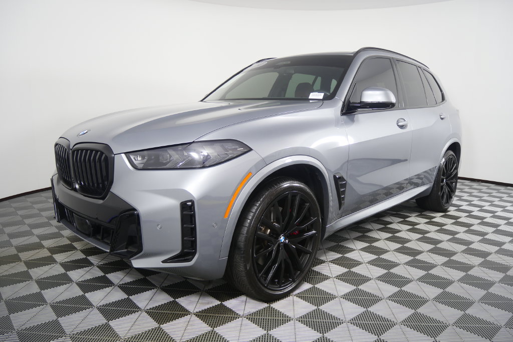 Certified 2024 BMW X5 xDrive40i w/ M Sport Package AWD/4WD image 8