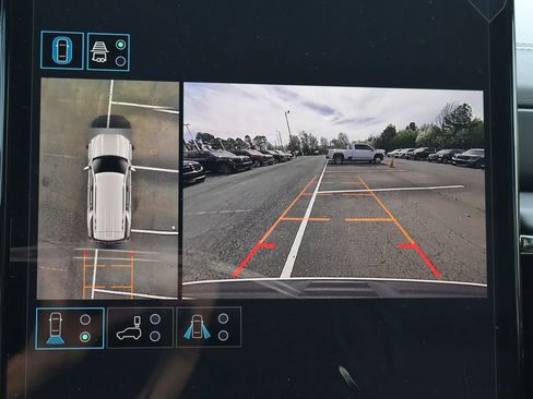 New 2026 GMC Yukon Denali w/ Sun & Power Step Package image 19