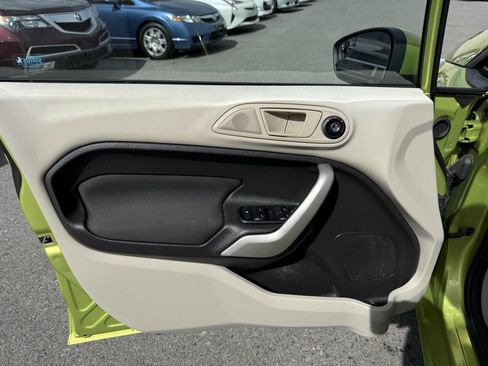 Used 2011 Ford Fiesta SE w/ 201A Rapid Spec Order Code image 10