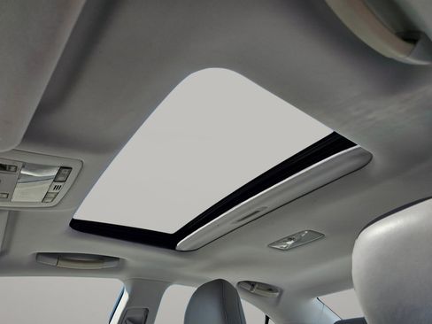 Used 2010 Lexus HS 250h Premium image 5