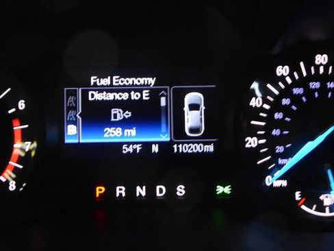 Used 2017 Ford Edge SE image 13