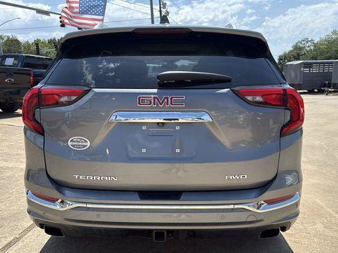 Used 2020 GMC Terrain Denali w/ Denali Premium Package AWD/4WD image 7