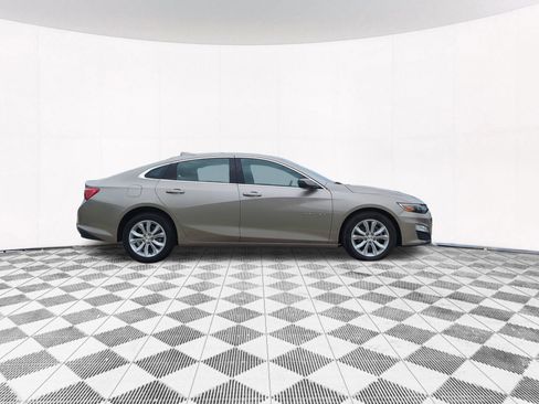 Used 2025 Chevrolet Malibu LT FWD image 7
