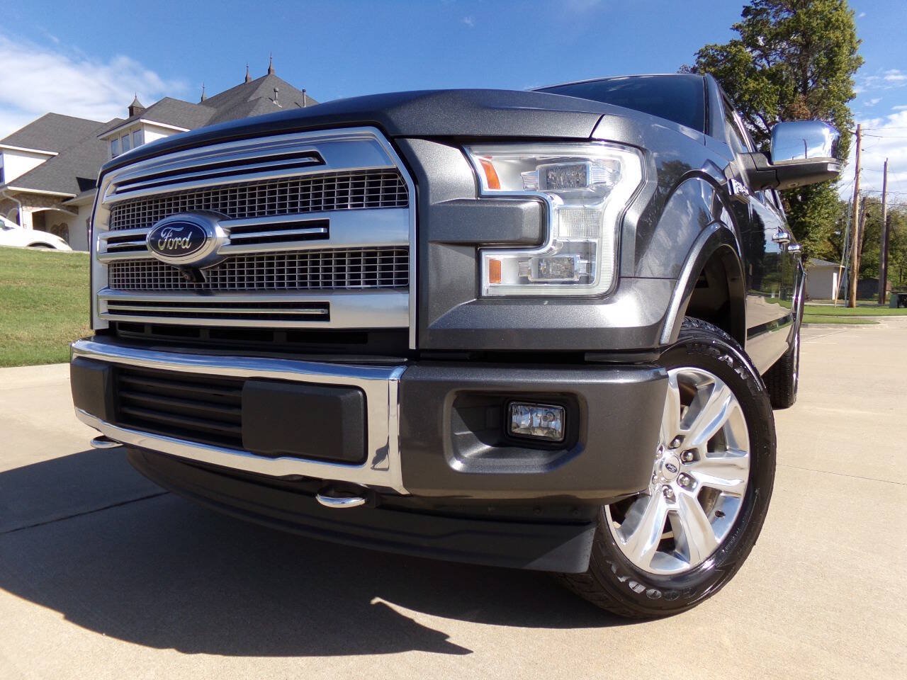 Used 2017 Ford F150 Platinum w/ Equipment Group 701A Luxury AWD/4WD image 11